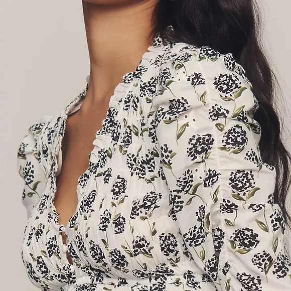 Anthropologie Black and White Floral Smocked Top - Picture 4 of 6